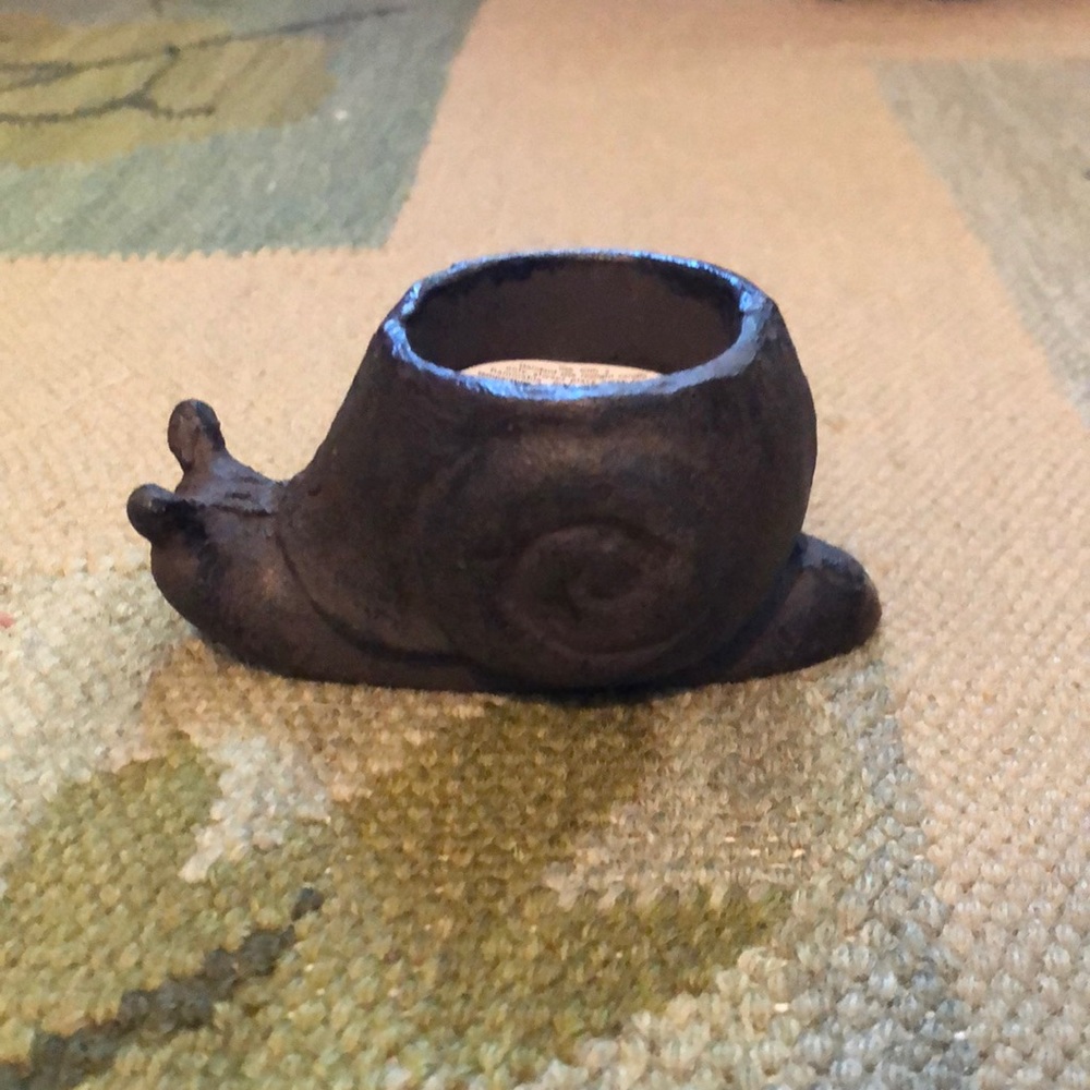 🌸NWT Cast Iron Snail Votive Candle Holder